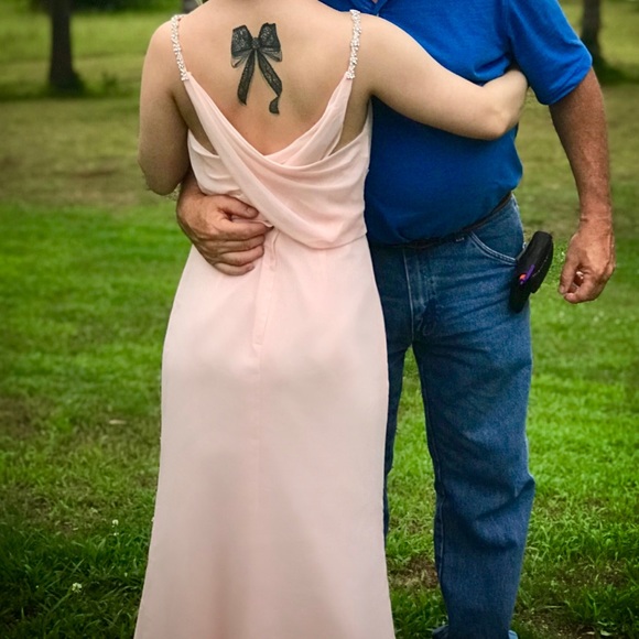 Formal dress - Picture 2 of 3